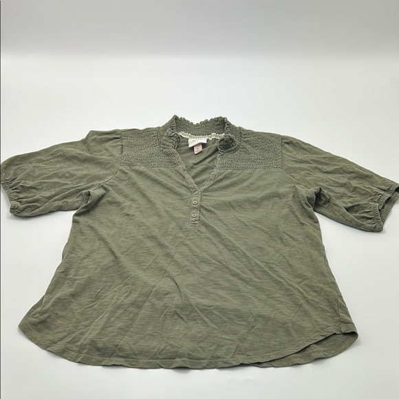 Knox Rose Sage Green Blouse Medium  Shirred Short Sleeves Cotton Modal V Neck - Picture 1 of 13